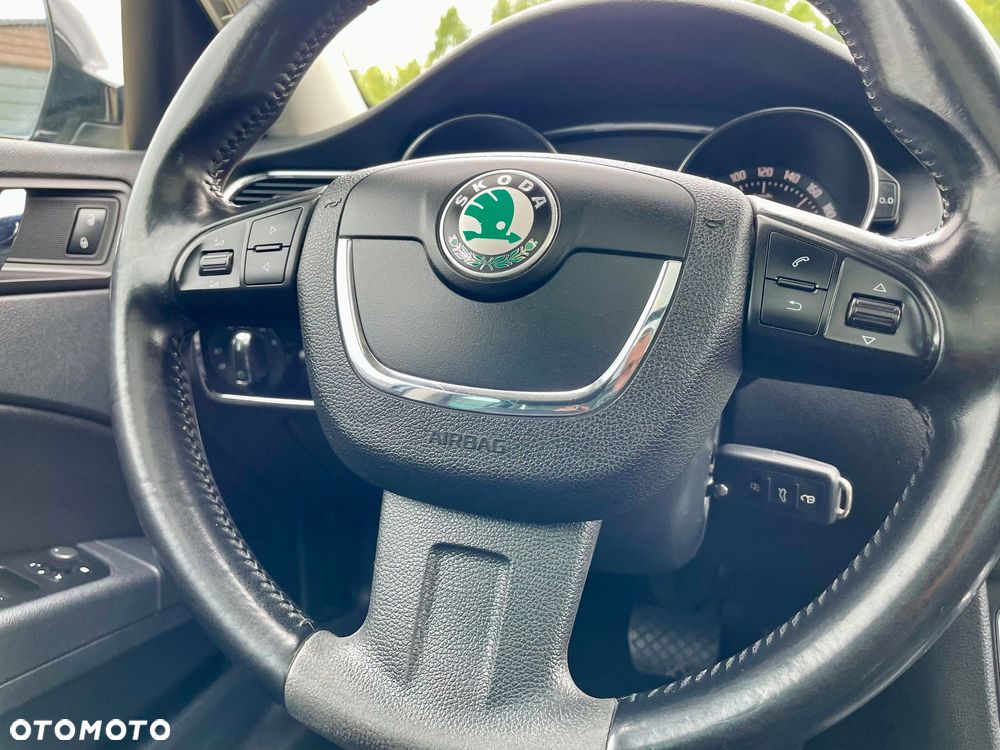 Skoda Superb 2.0 TDI DSG L&K - 23