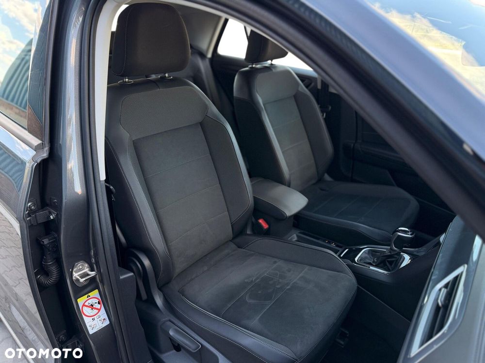 Volkswagen T-Roc 1.5 TSI Style DSG - 18
