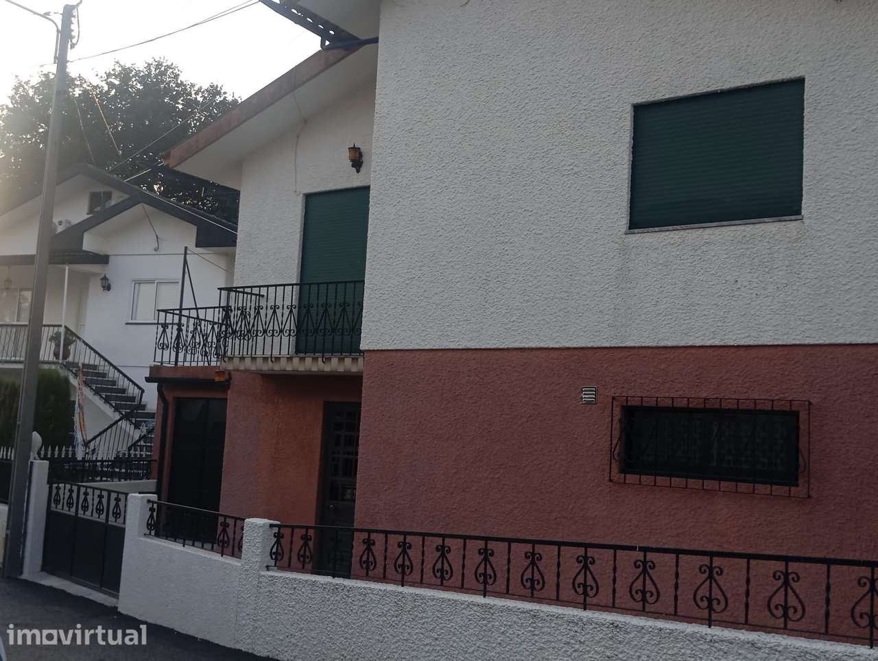 Moradia com jardim e garagem Lugar nobre cidade de Oliveira de Azeméis - Grande imagem: 2/25