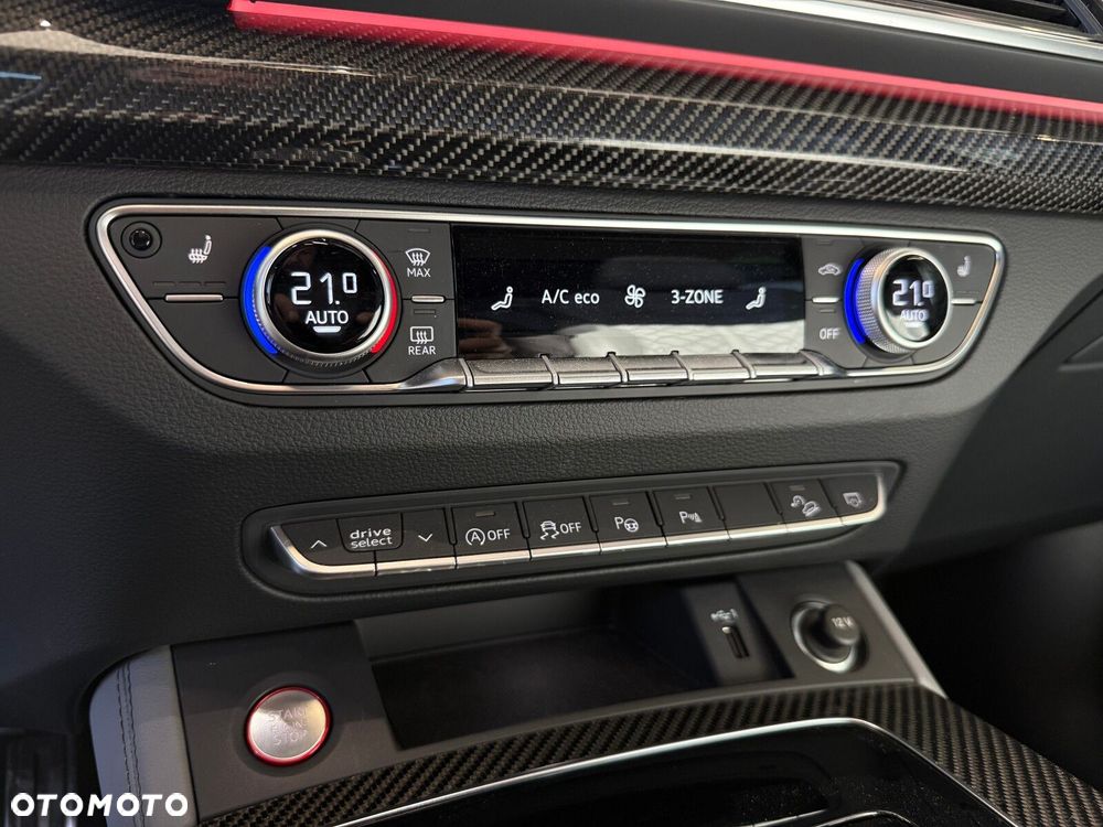 Audi SQ5 Sportback - 30