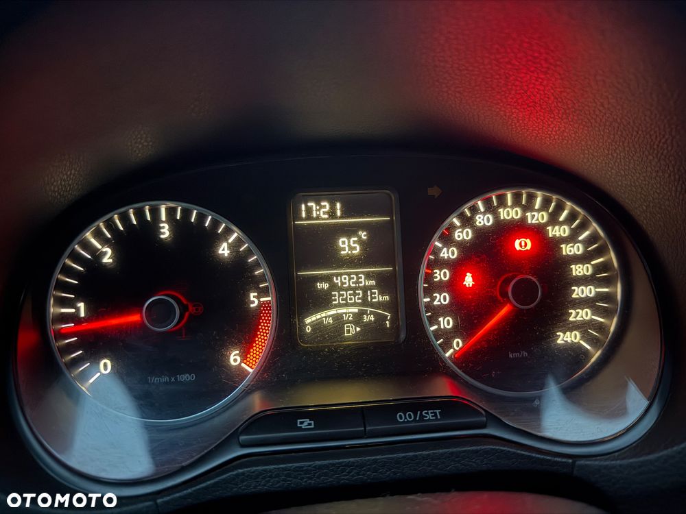 Volkswagen Polo 1.6 TDI Highline - 10