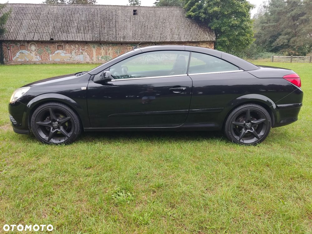 Opel Astra TwinTop 1.8 Cosmo - 2