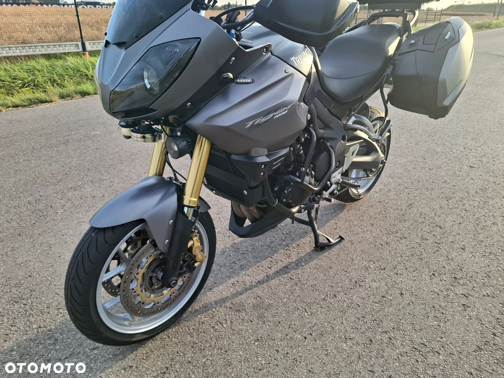 Triumph Tiger - 10