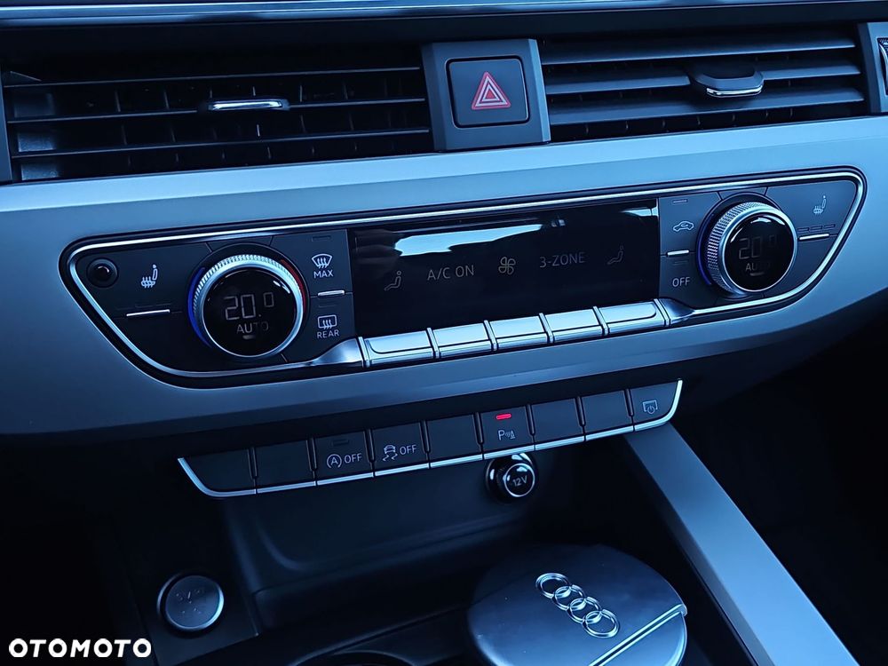 Audi A4 Limousine - 23