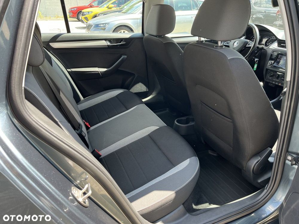 Skoda RAPID 1.0 TSI Ambition - 24