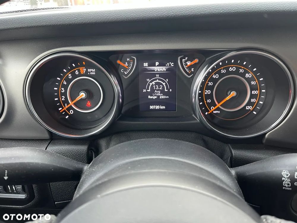 Jeep Wrangler 3.6 X - 10