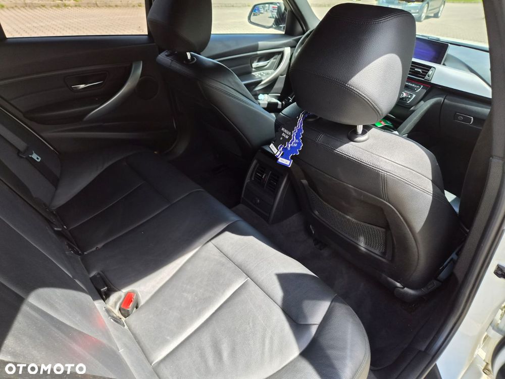 BMW Seria 3 - 22
