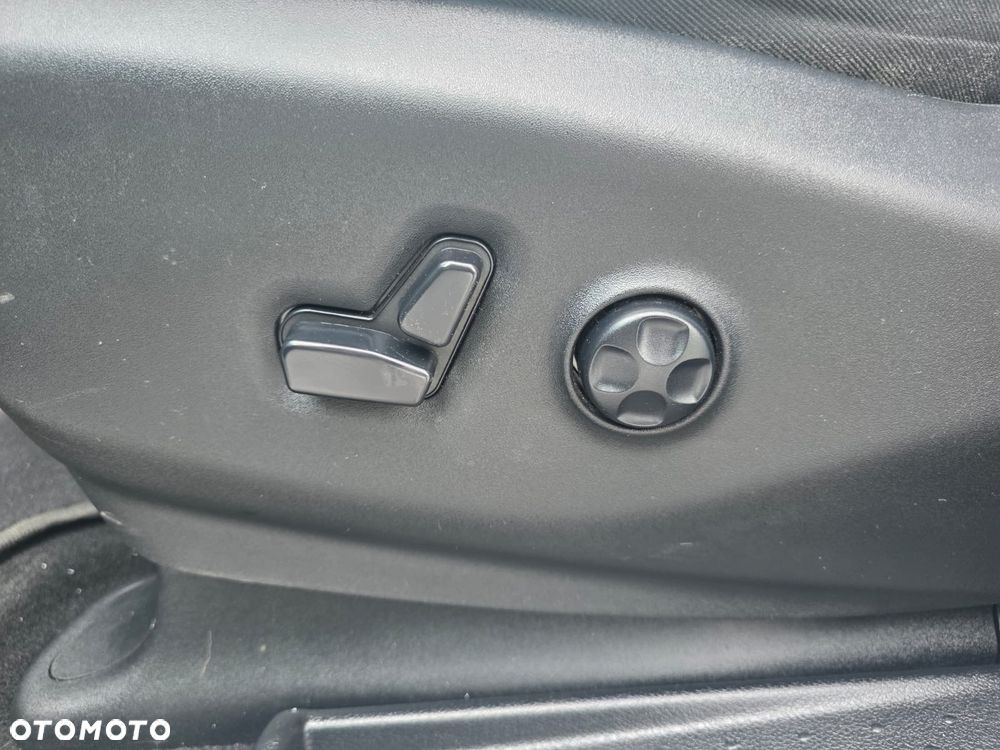 Chrysler Pacifica - 21