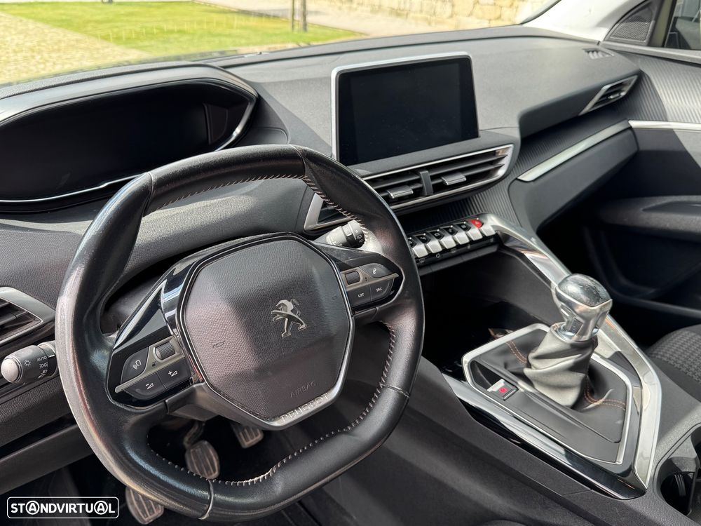Peugeot 3008 - 8
