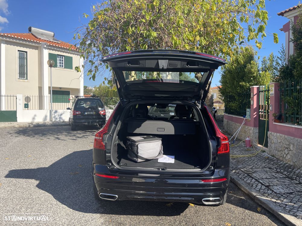 Volvo XC 60 2.0 T8 PHEV R-Design AWD - 15