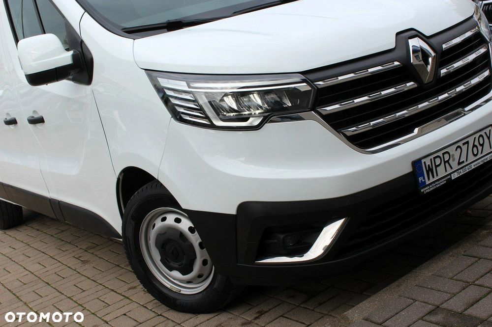 Renault Trafic - 25