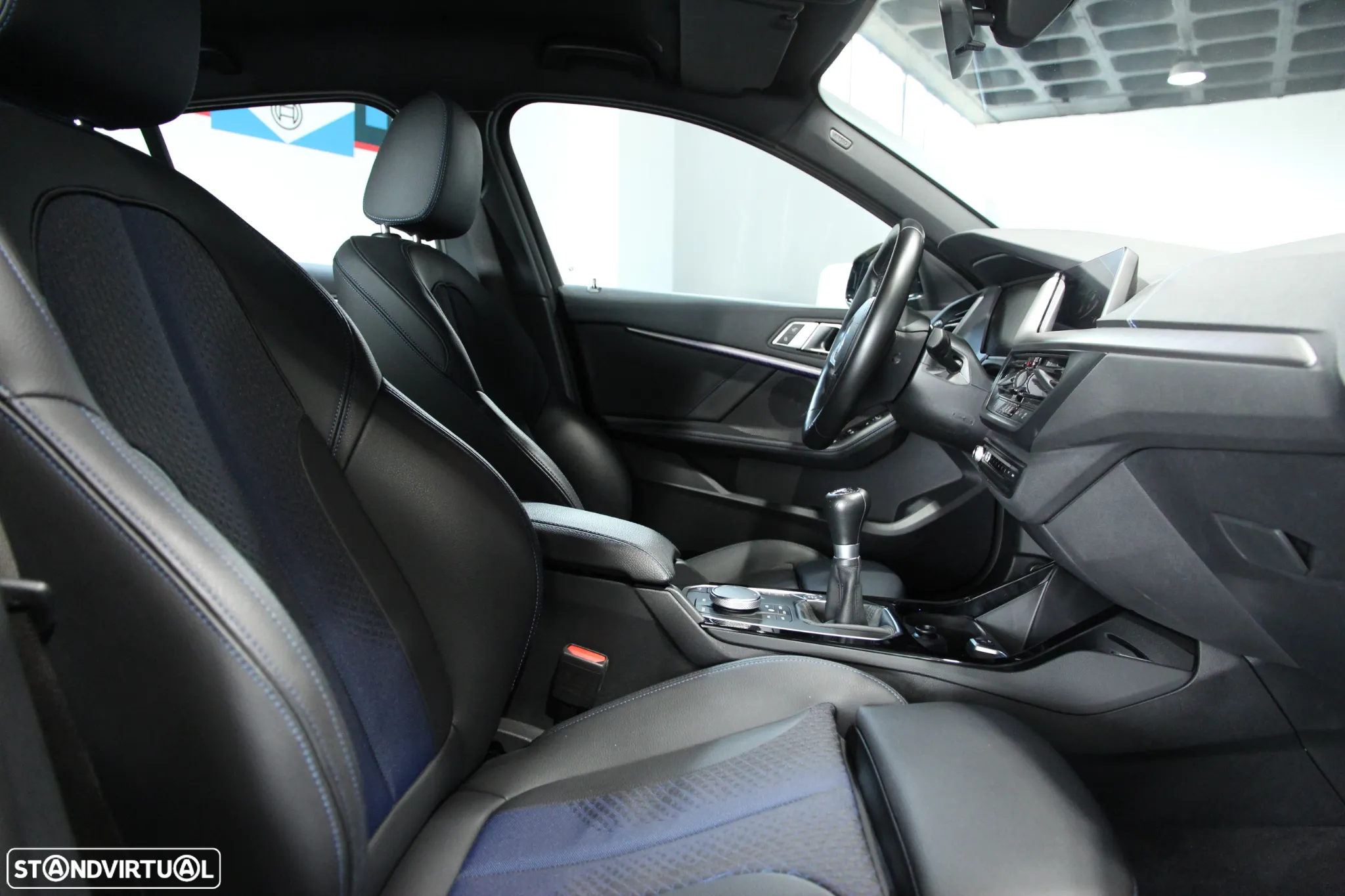 BMW 116 d Pack Desportivo M - 8