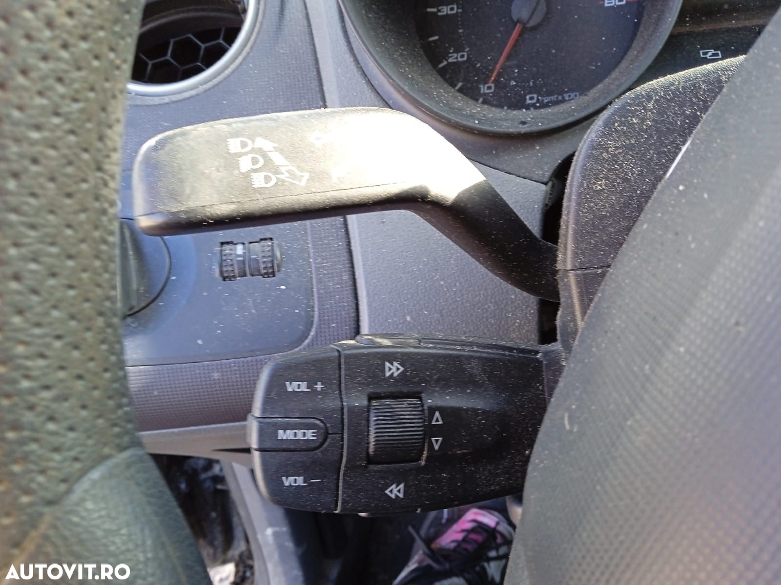 Dezmembrari  Seat IBIZA 5 (6J)  2008  > 0000 1.2 Benzina - 4