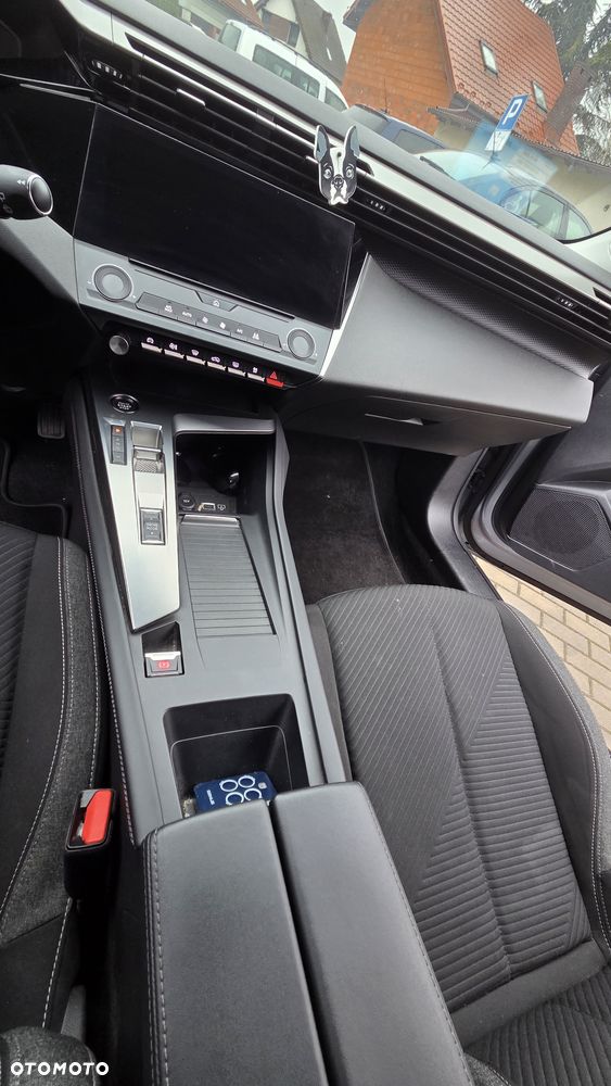Peugeot 308 1.5 BlueHDi Style S&S EAT8 - 19