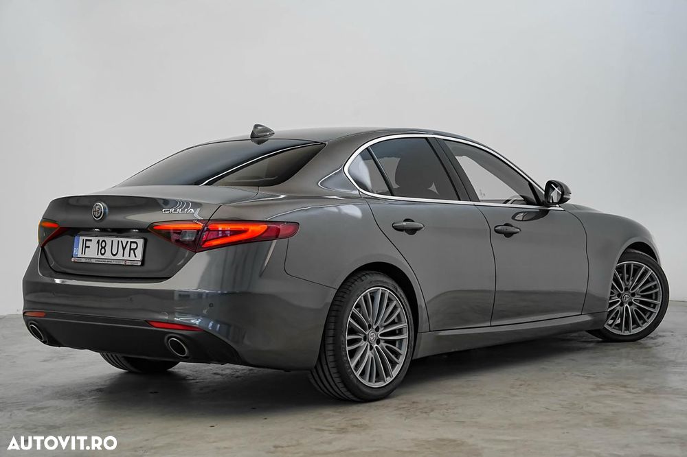 ALFA ROMEO Giulia 2018 — imagine 10