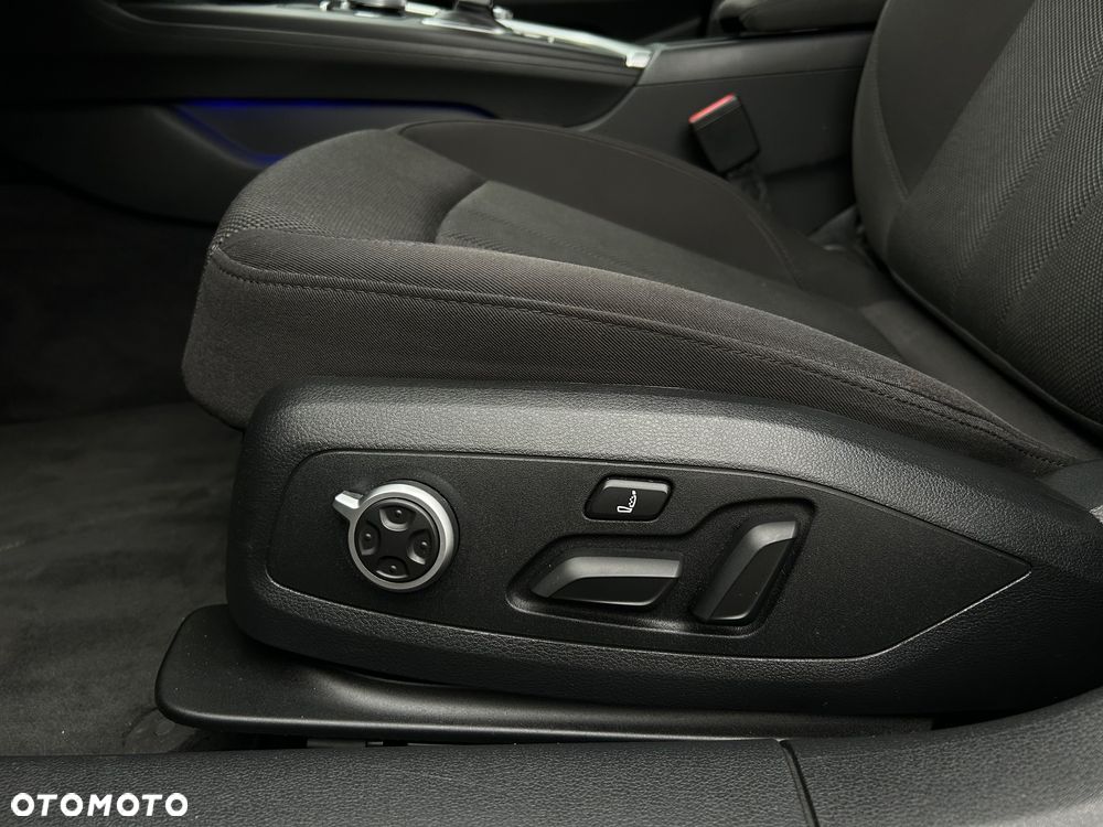 Audi A4 Avant 2.0 TDI S tronic - 19