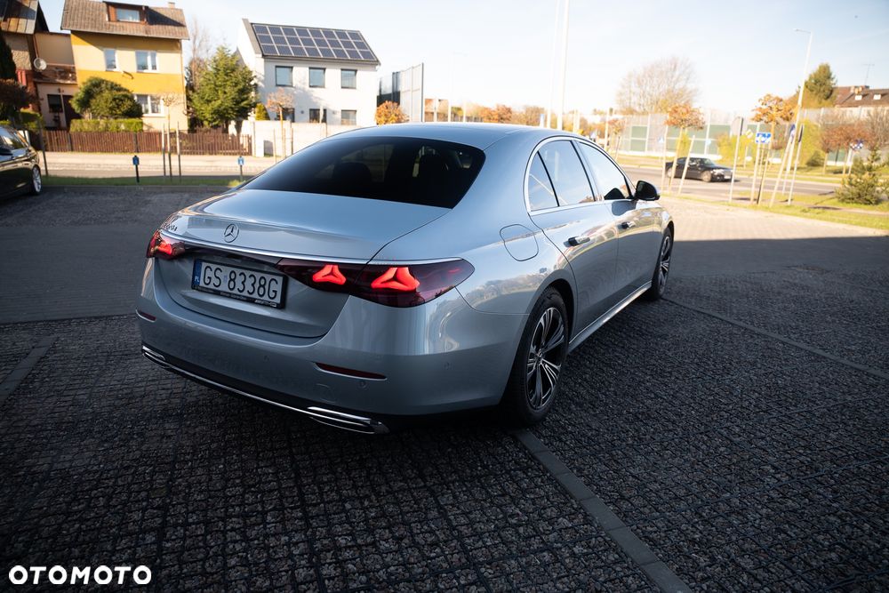 Mercedes-Benz Klasa E 220 d mHEV Avantgarde 9G-Tronic - 9