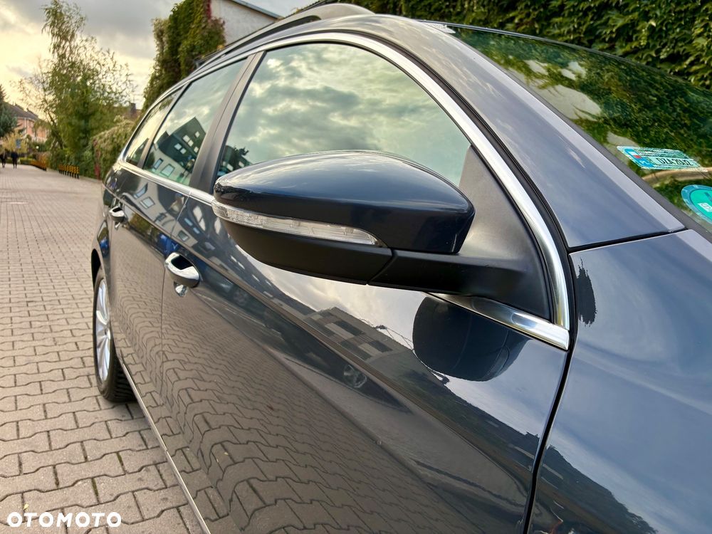 Volkswagen Passat 2.0 TDI Comfortline - 8