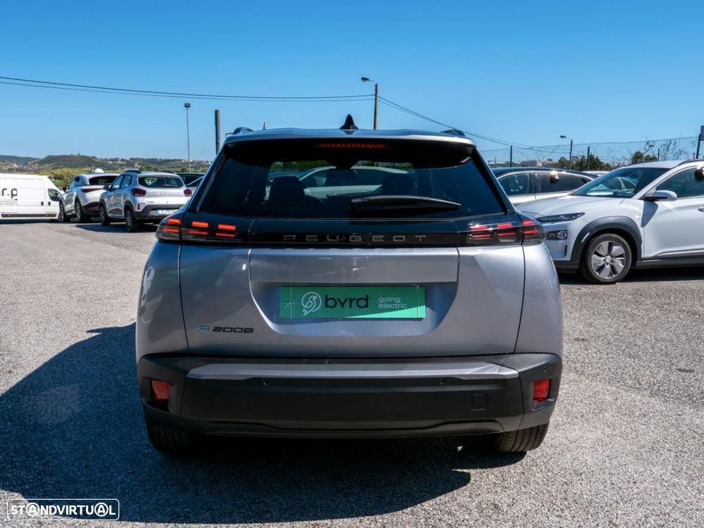 Peugeot e-2008 54 kWh Allure - 11