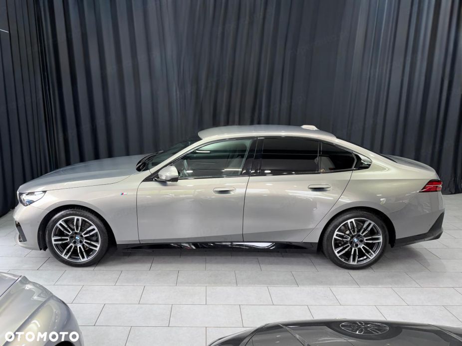 BMW Seria 5 520d xDrive mHEV M Sport - 3