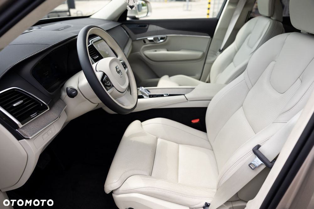 Volvo XC 90 T8 AWD Plug-In Hybrid Inscription 7os - 17