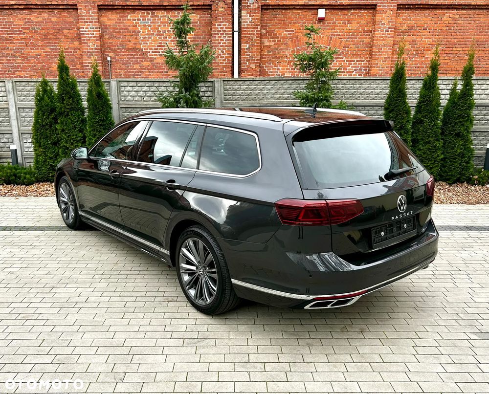 Volkswagen Passat Variant 2.0 TDI SCR DSG 4Motion Elegance - 4