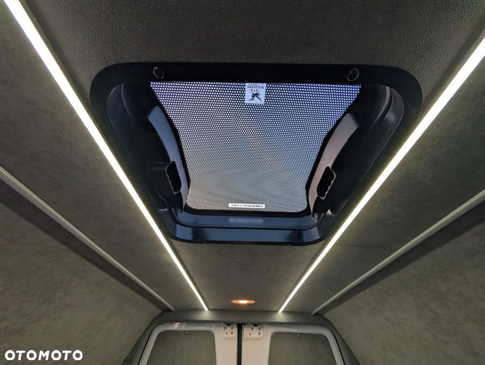 Mercedes-Benz eSprinter - 19