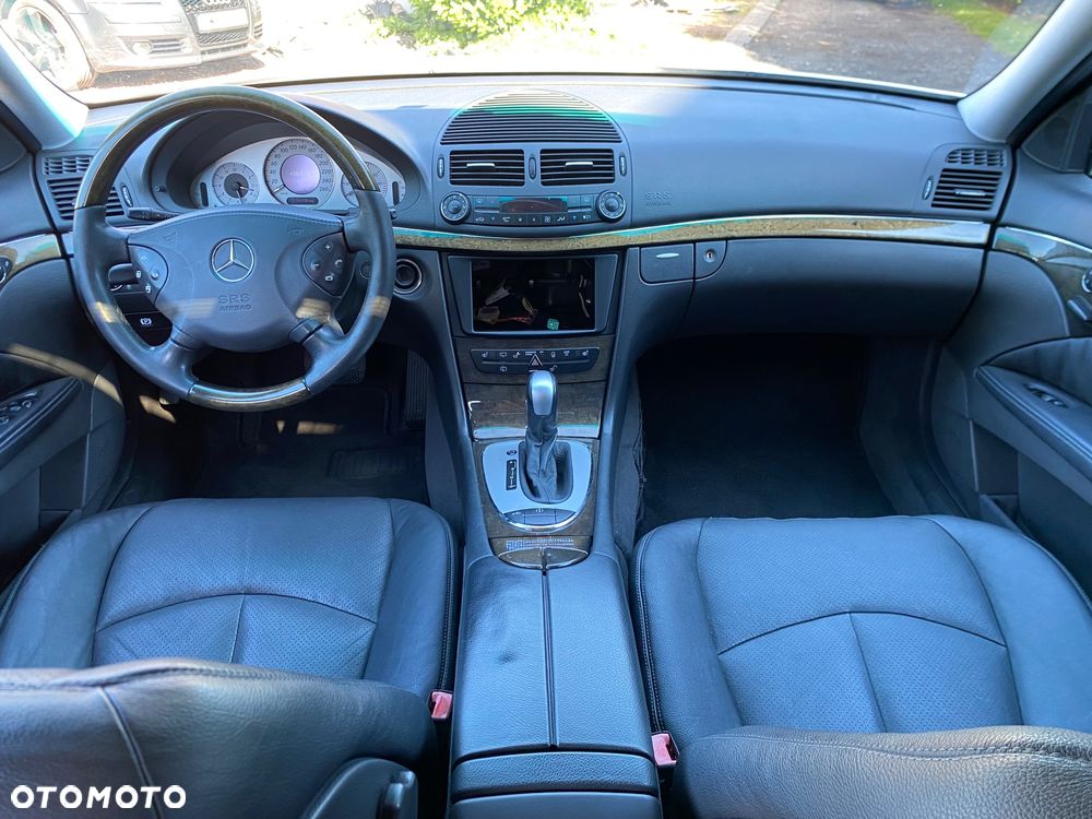 Mercedes-Benz Klasa E 500 T Avantgarde - 7