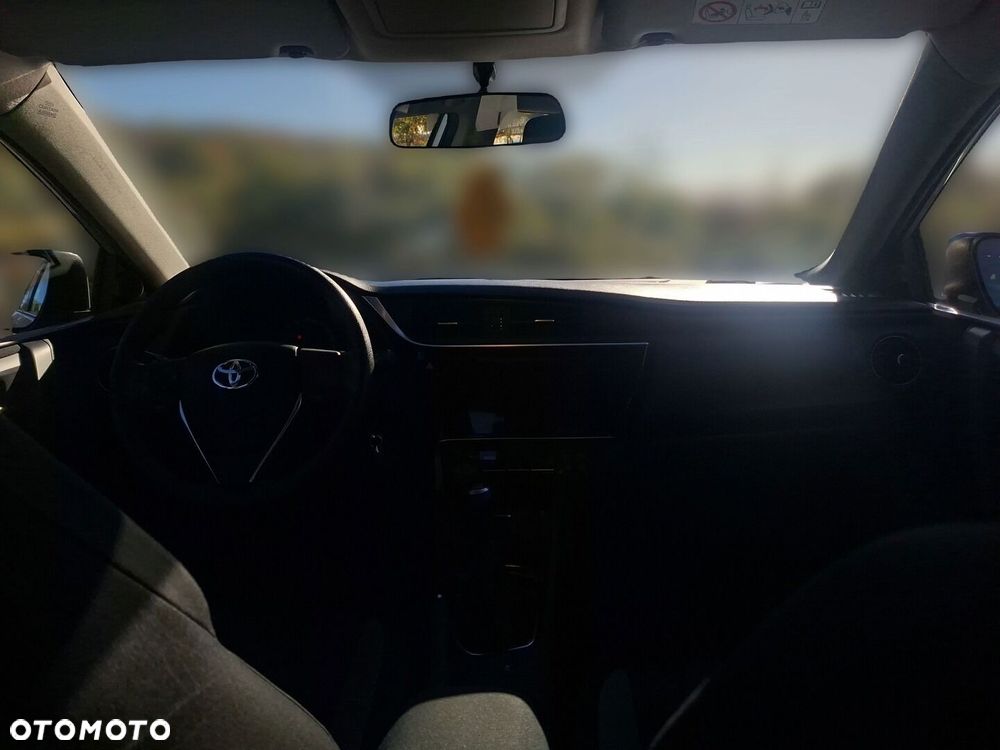 Toyota Auris - 14