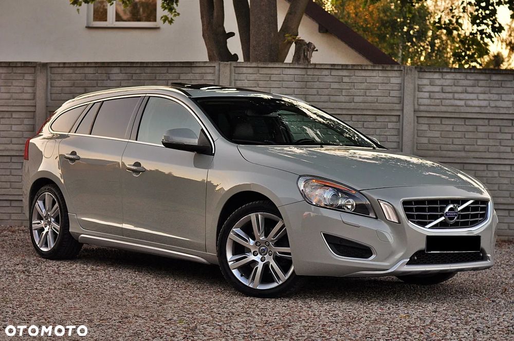 Volvo V60 D4 Geartronic Summum - 13