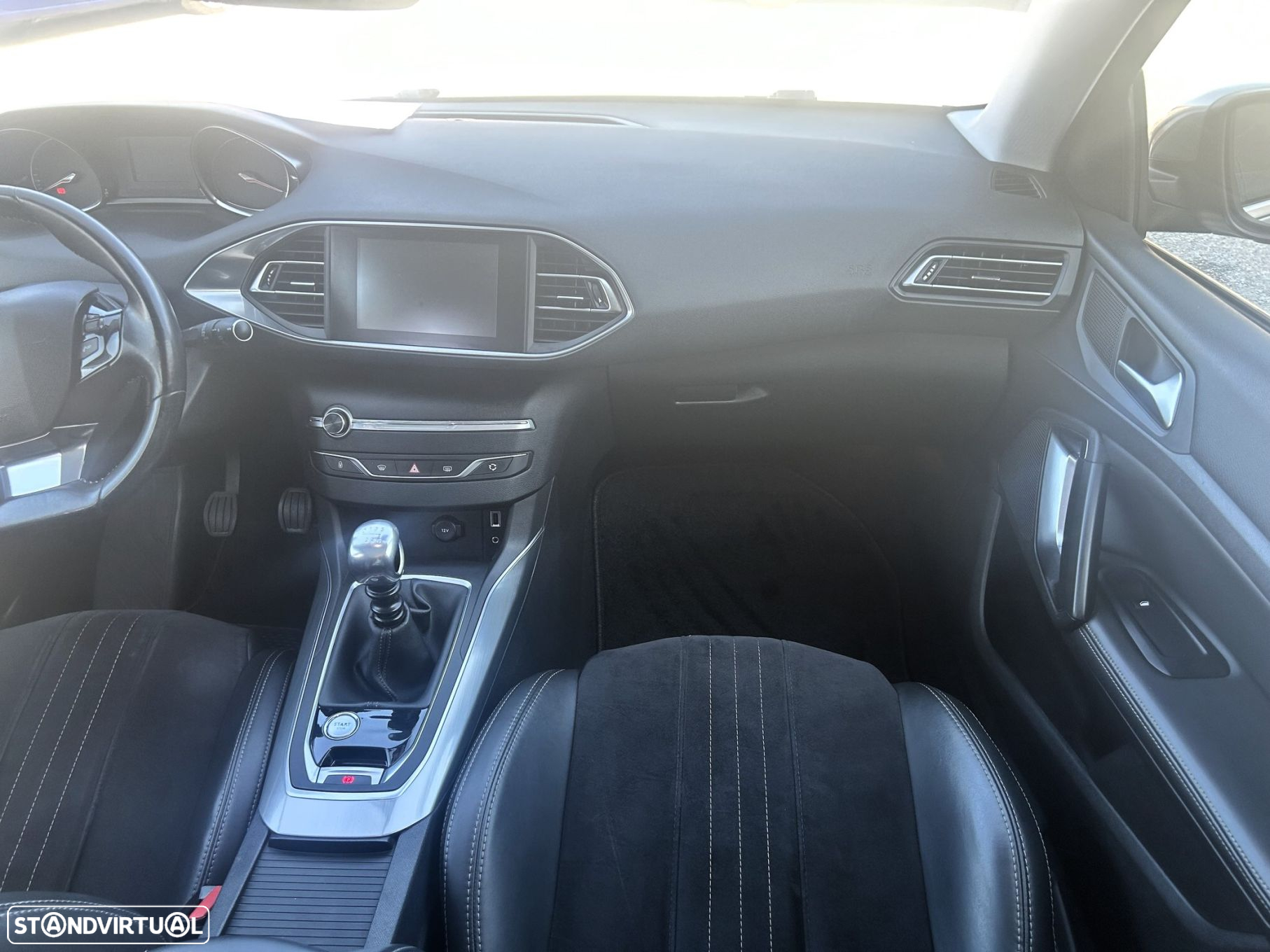 Peugeot 308 1.2 PureTech Allure - 25