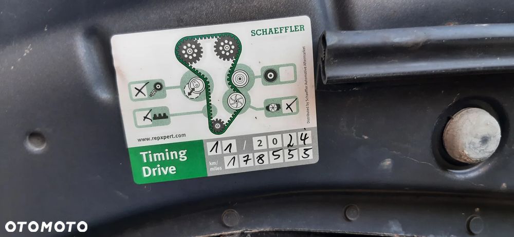 Volkswagen Touran - 32