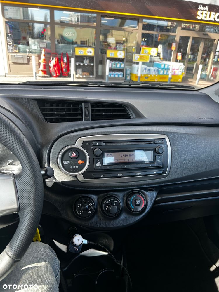 Toyota Yaris 1.0 VVT-i Luna - 13
