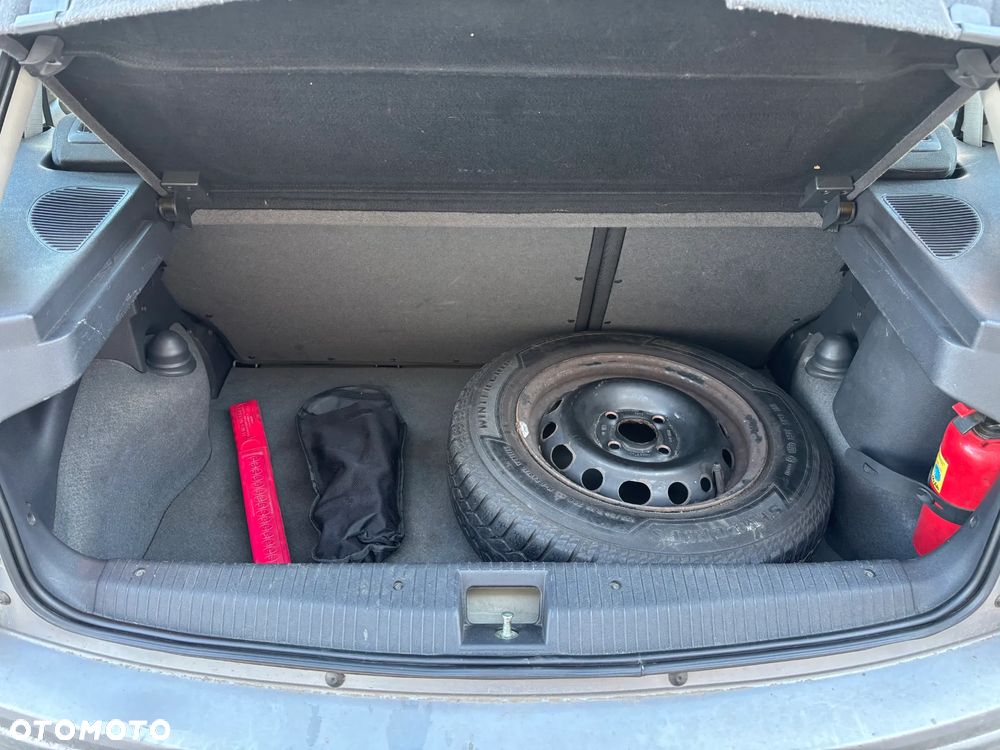 Opel Corsa 1.2 16V Sport - 5