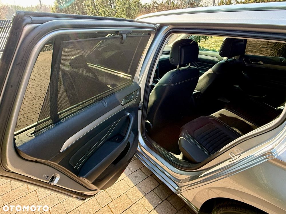 Volkswagen Passat 2.0 TSI Elegance DSG - 25