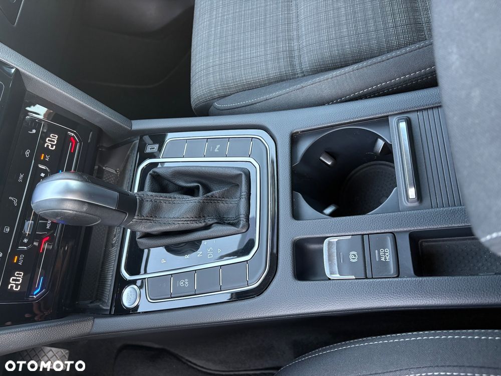 Volkswagen Passat 2.0 TSI Business DSG - 26