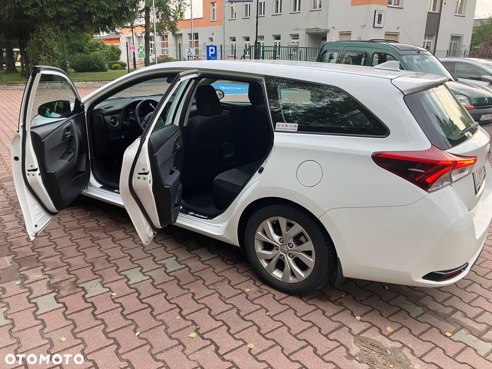 Toyota Auris 1.6 Active - 4