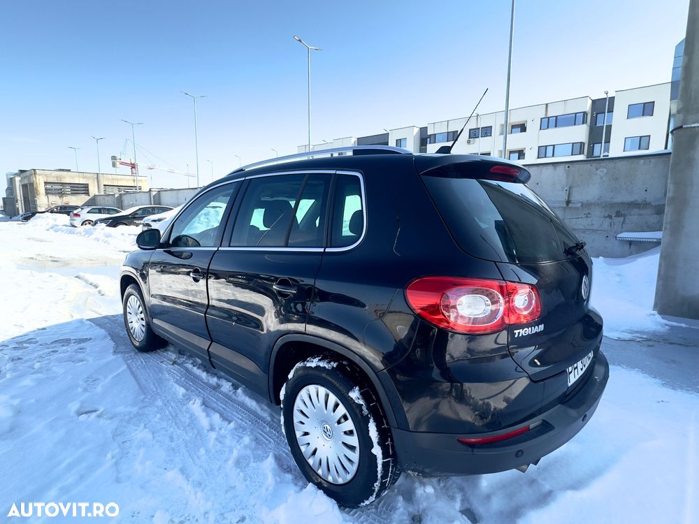Volkswagen Tiguan - 5