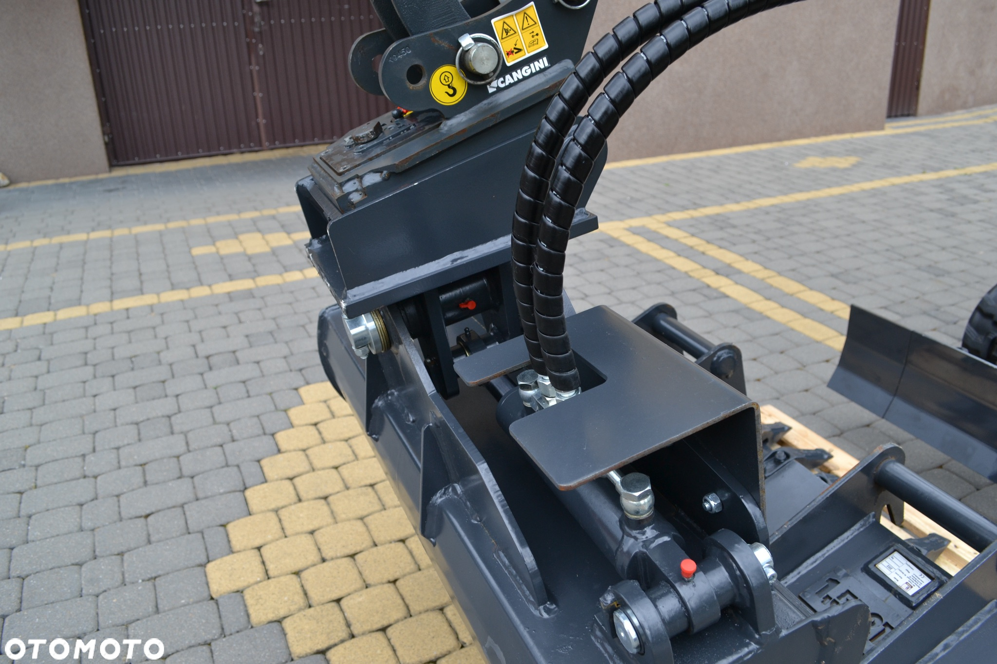 Bobcat E19 / rok 2024 / liczba godzin 4 / kupiona u dealera w Polsce / stan NOWA / komplet 3 łyżek / skarpówka hydrauliczna / - 12