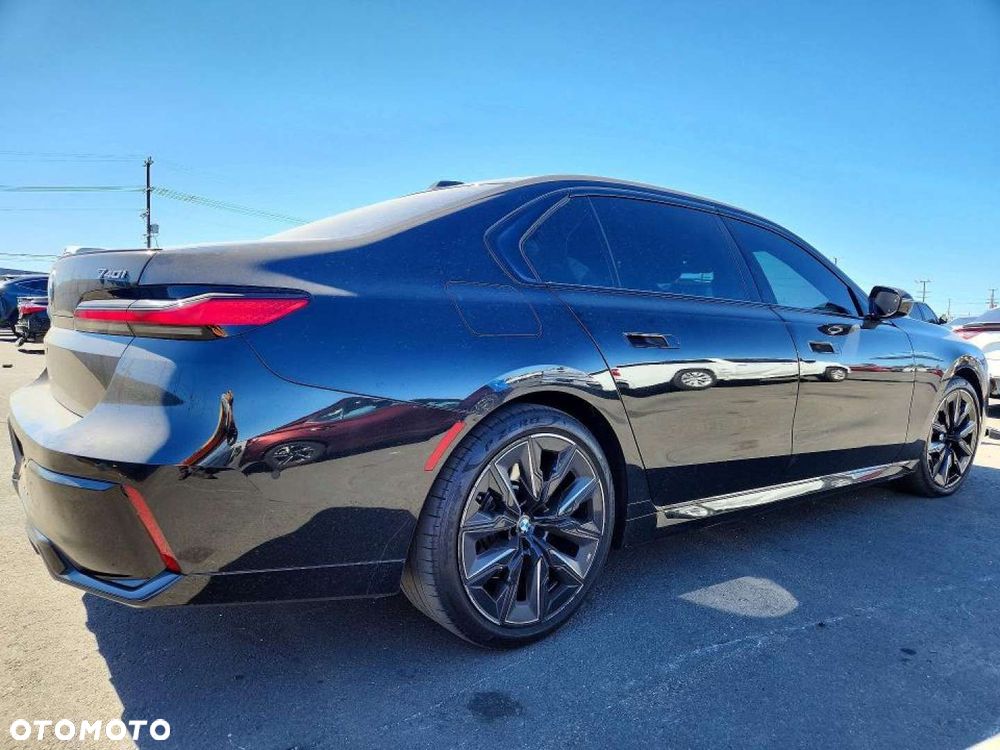 BMW Seria 7 2025 photo 4