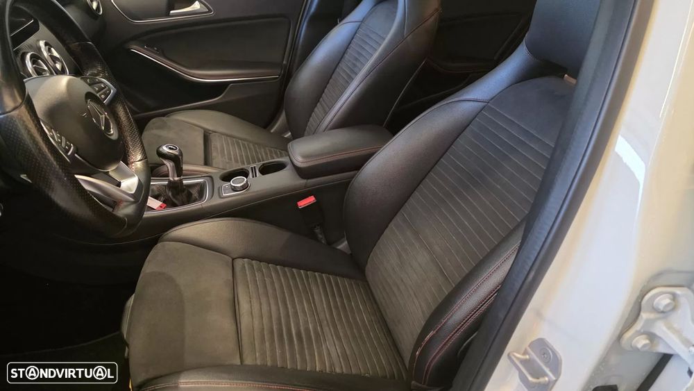 Mercedes-Benz A 200 d AMG Line - 33