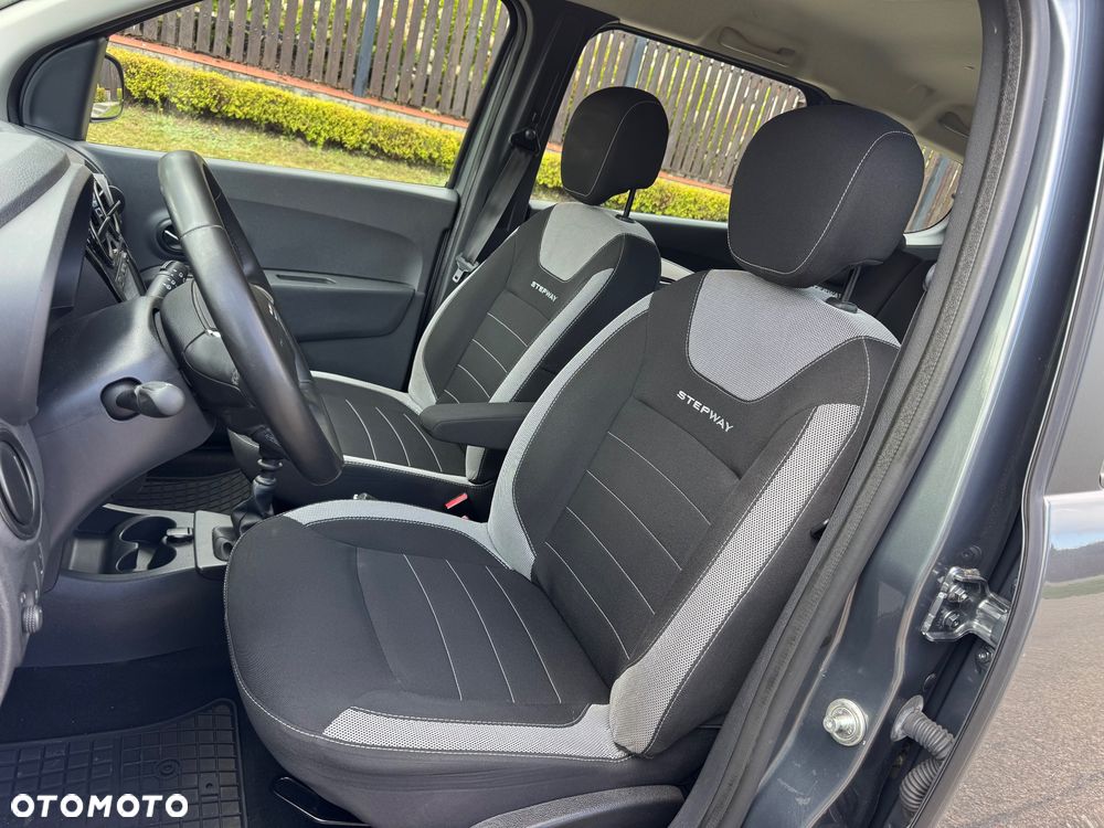 Dacia Lodgy dCi 110 Stepway Celebration - 30