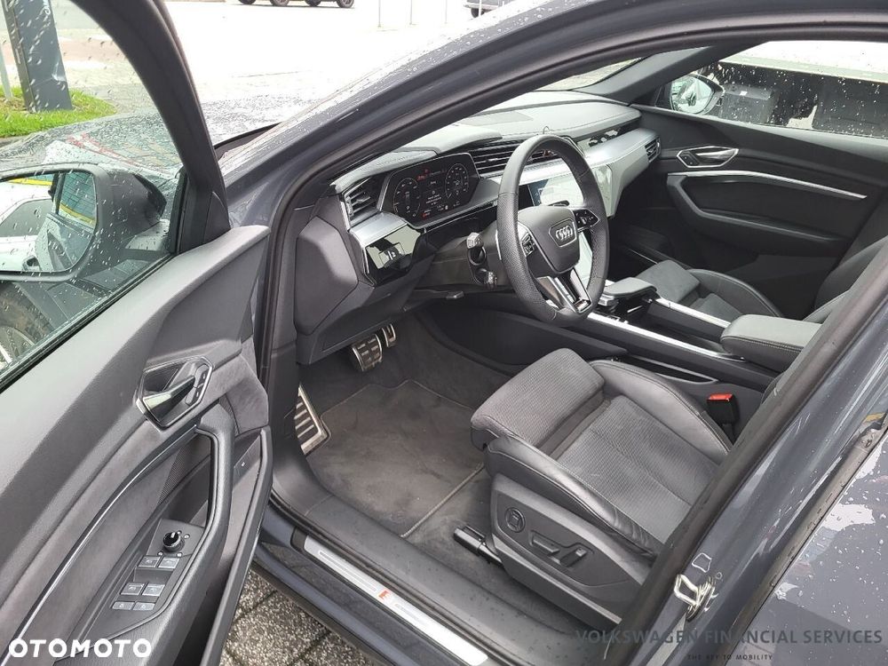 Audi Q8 Sportback e-tron - 7