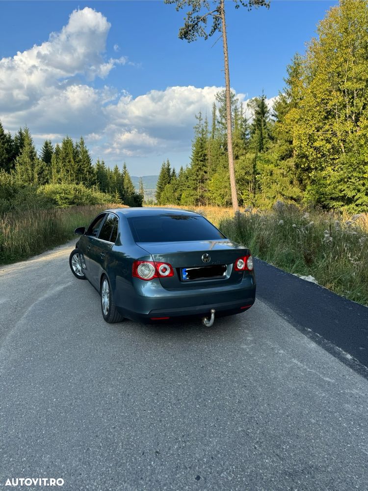 Volkswagen Jetta - 7