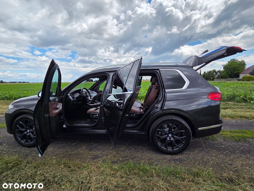 BMW X7 xDrive40d mHEV - 16