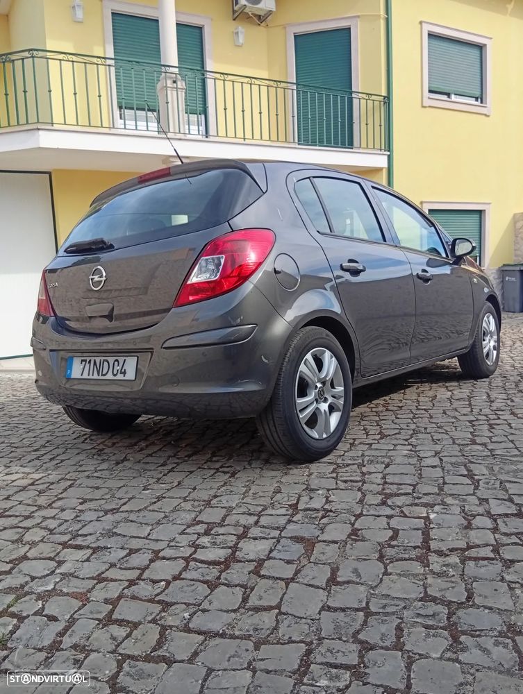 Opel Corsa 1.2 Enjoy FlexFuel - 2