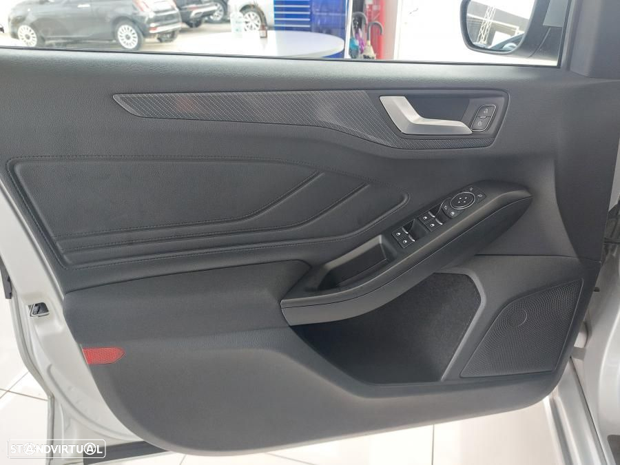 Ford Focus SW 1.0 EcoBoost ST-Line - 16