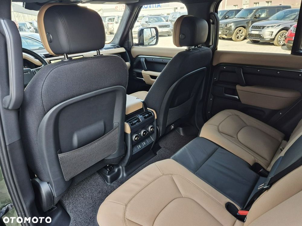 Land Rover Defender 110 D350 X - 22