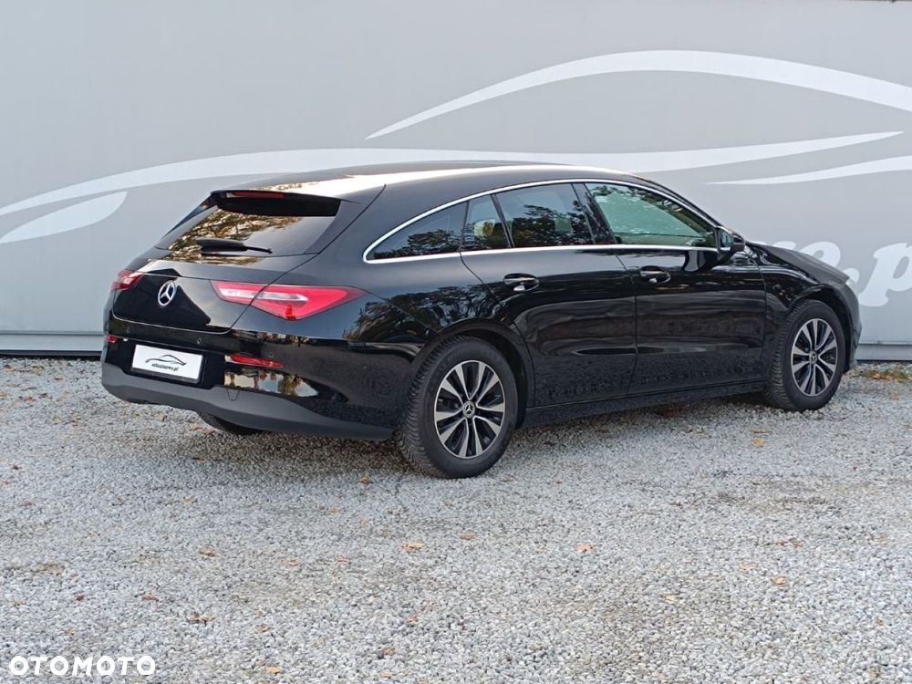 Mercedes-Benz CLA 200 d Shooting Brake - 13
