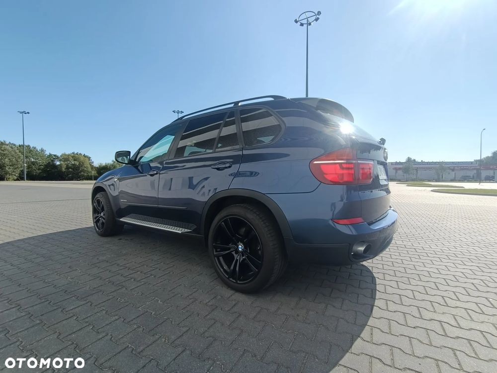 BMW X5 2012 photo 2